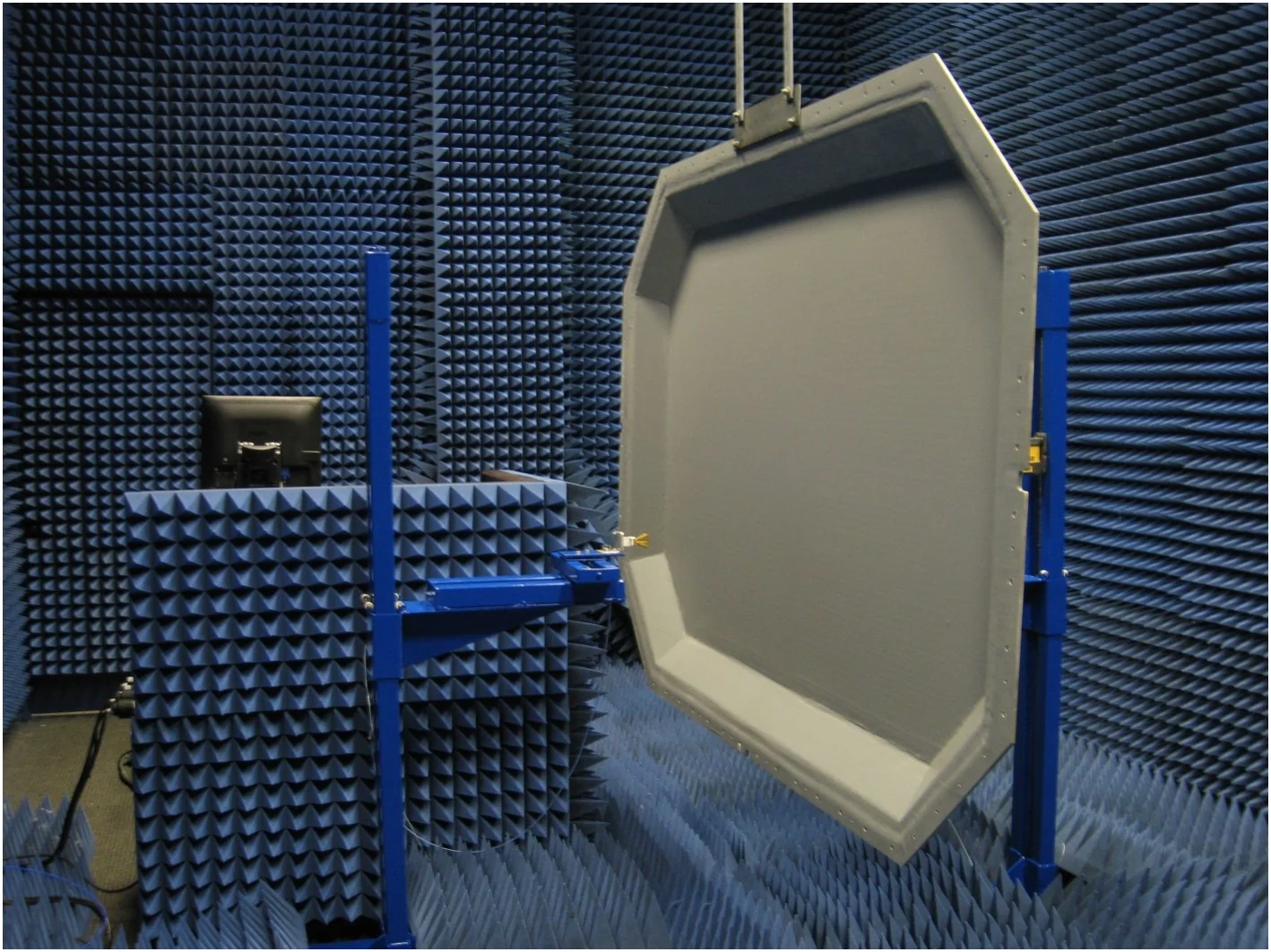 AFC In-House Anechoic Chamber for RF Measuring